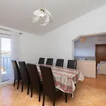 Stunning In Okrug Gornji Appartamento