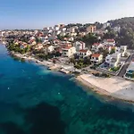 Stunning In Okrug Gornji Appartamento