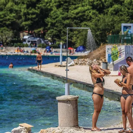 Amazing In Okrug Gornji With Wifi Appartamento