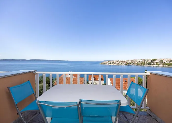 Stunning In Okrug Gornji Trogir