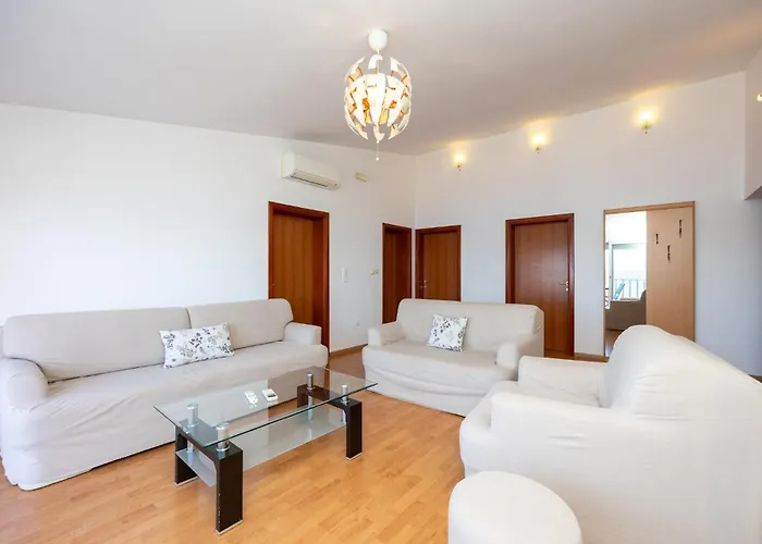 Stunning In Okrug Gornji