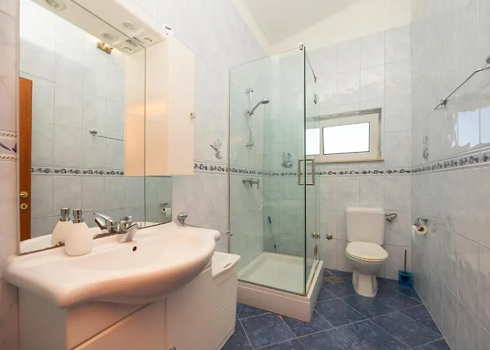 Stunning In Okrug Gornji *